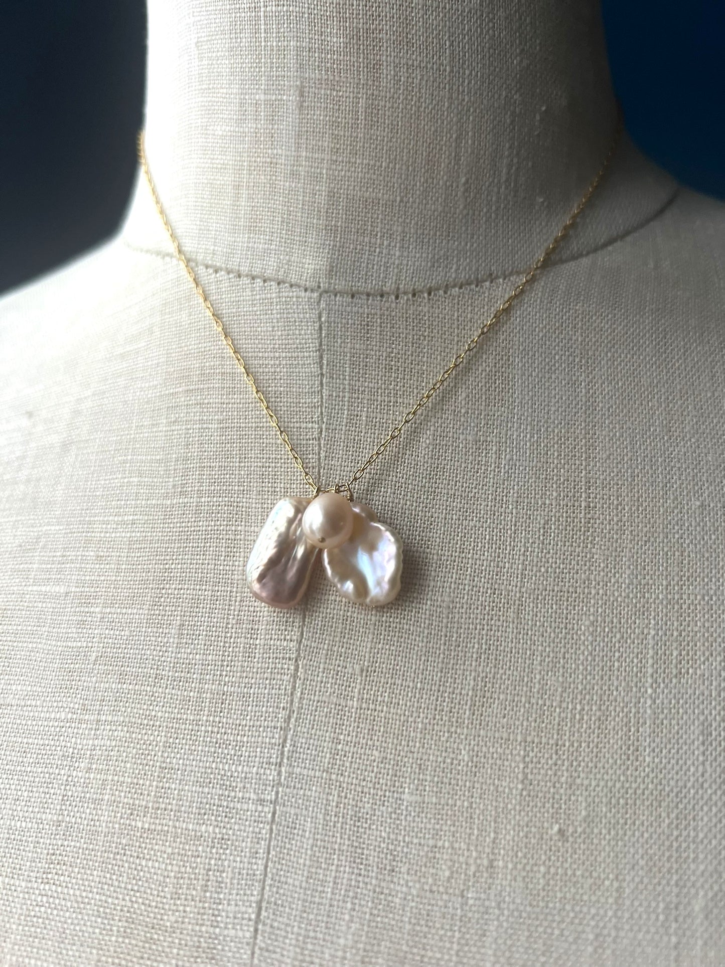 trio of pink pearls pendant