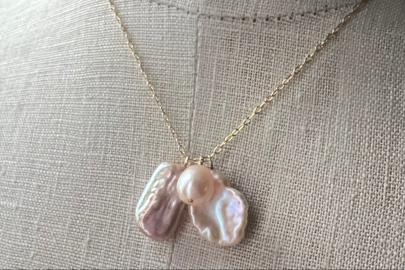 trio of pink pearls pendant
